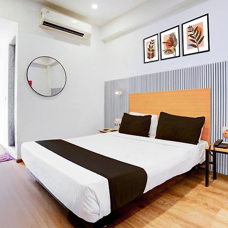 Townhouse Khar The Habitat Hotel Mumbai Exterior photo