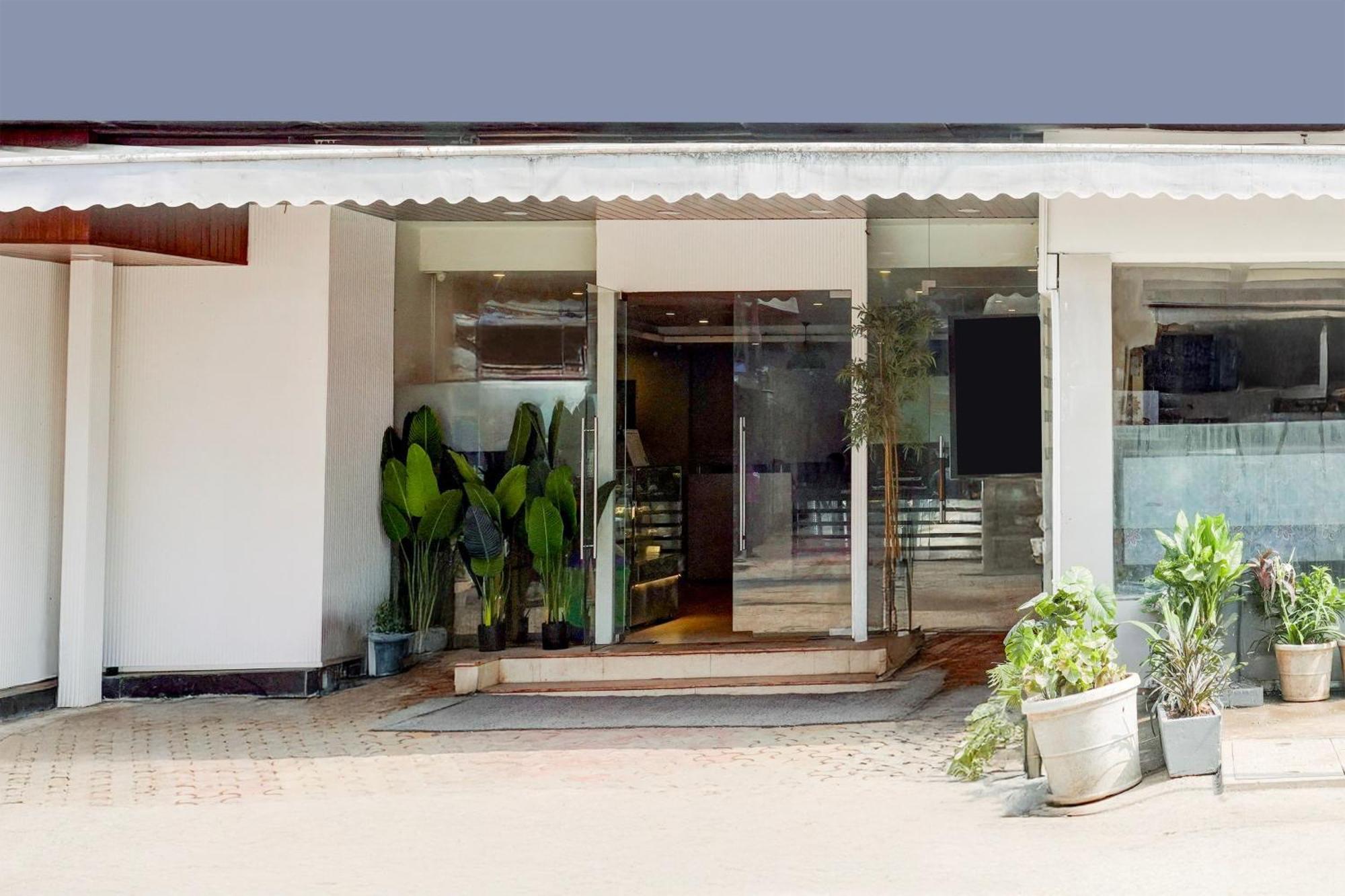 Townhouse Khar The Habitat Hotel Mumbai Exterior photo